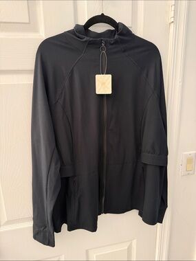 Fabletics Women’s  Black Lightweight Zip-Front Jacket